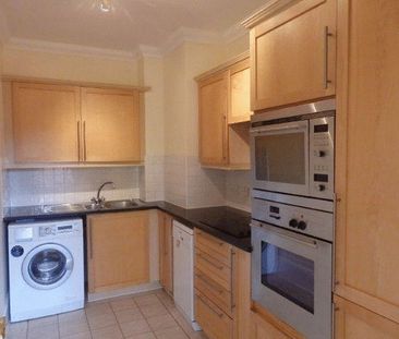 College Road, Epsom - Photo 5