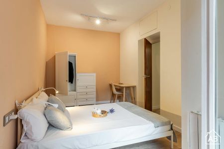 Cosy 3-Bedroom flat with a Balcony in Gràcia - Photo 4