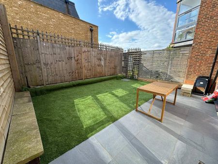 2 bedroom flat to rent - Photo 4