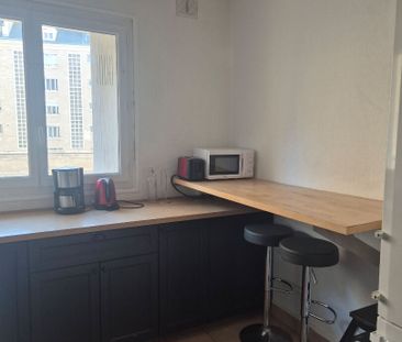 APPT MEUBLE 3 PIECES PRINCIPALES FACE A LA TOUR LEROY - Photo 4