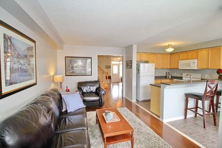 For Lease - 9 Presley Crescent, Whitby, Ontario - Photo 5