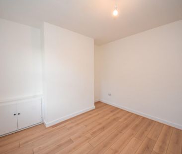 2 bed House - Terraced for Rent - Photo 2