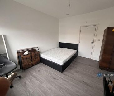 1 bedroom in a flat share to rent - Photo 6