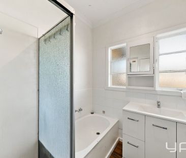 CHARMING FAMILY HOME IN A CENTRAL WERRIBEE LOCATION! - Photo 6