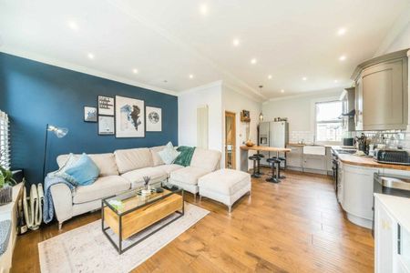 Warren Road, Colliers Wood, SW19 - Photo 2