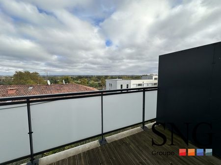 T3 AVEC BALCON + PKG EN SOUS SOL ET CAVE - Photo 3