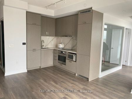 For Lease - 60 Honeycrisp Crescent Unit# 609, Vaughan, Ontario - Photo 2