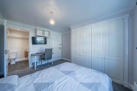 42, Phoenix Boulevard - Photo 3