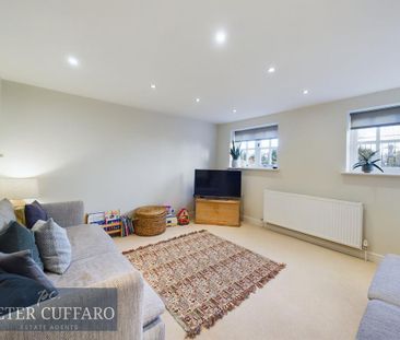 3 bedroom end of terrace house to rent - Photo 3