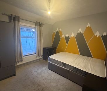 Room in a Shared House, Testwood Road, SO15 - Photo 1