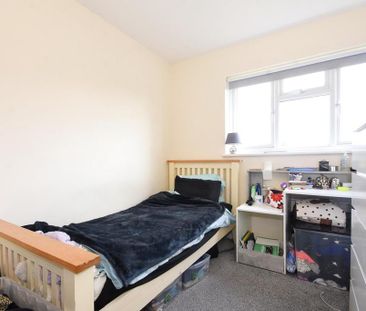 3 bedroom detached house to rent - Photo 3