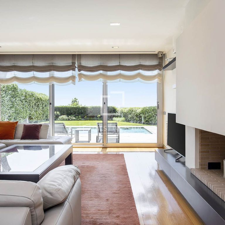 6 bedroom luxury Villa for rent in Barcelona, Catalonia - Foto 1