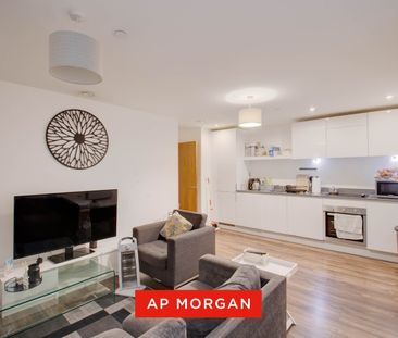 2 bed apartment to rent in Broad Street, Birmingham, B15 - Photo 1