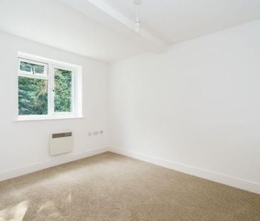 1 bedroom ground floor flat to rent - Photo 5