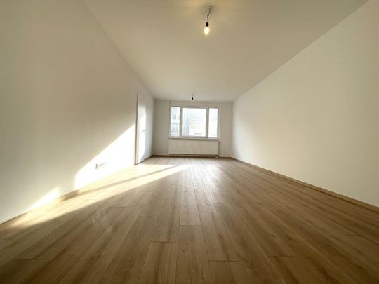 Perfekt familientaugliche 3-Zimmer-Neubauwohnung im 5. OG mit Top-Infrastruktur - Photo 1