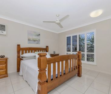 Classy Home with Shed & Pool in Quiet Street! - Photo 2