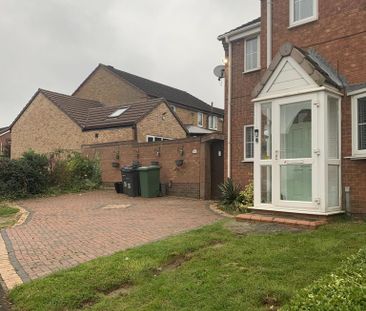 3 bedroom semi-detached house to rent - Photo 6