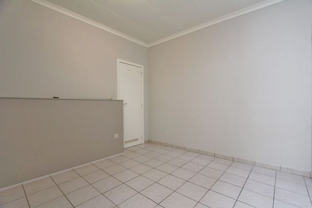 Eénslaapkamerappartement op wandelafstand van het openbaar vervoer - Foto 1