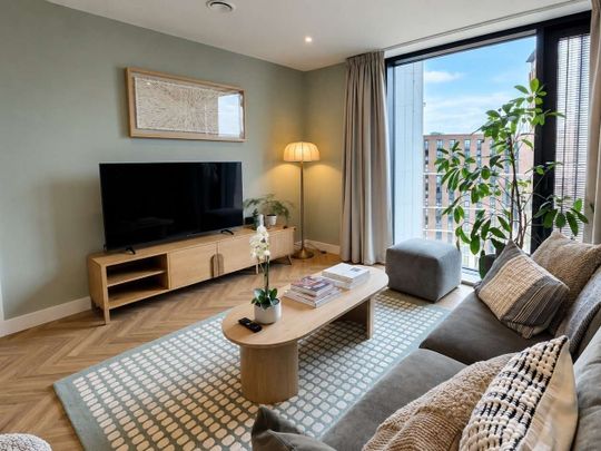 AVAILABLE NOW | 4 WEEKS RENT CREDIT AVAILABLE | BRAND NEW APARTMENTS | PET FRIENDLY | 24-HOUR CONCIERGE | LUXURY AMENITIES | VIEW NOW! - Photo 1