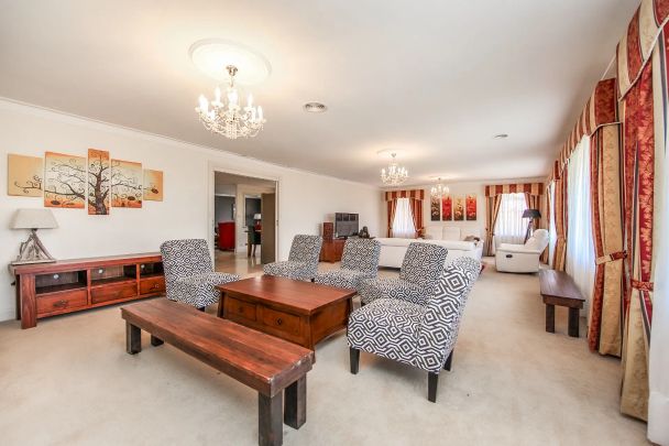 SHARE HOUSE - Perfect Student or FIFO Accommodation - Photo 1