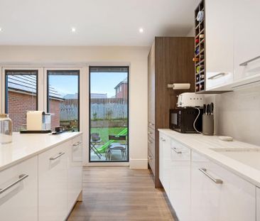 4 bedroom detached house to rent - Photo 3