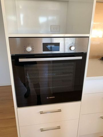 Modern 4-Bedroom Family Home in Wallaceville - Photo 2