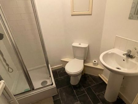 2 bedroom apartment to rent - Photo 4