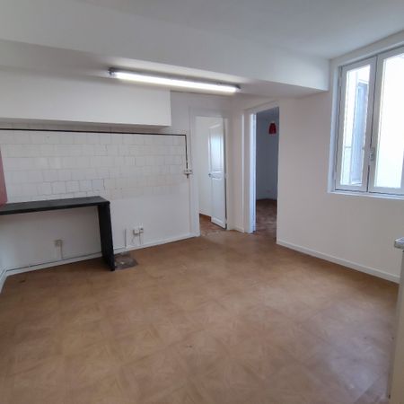 Location Appartement 3 pièces 45m² SETE 34200 - Photo 3