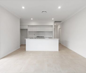Peacefully positioned home - Photo 3
