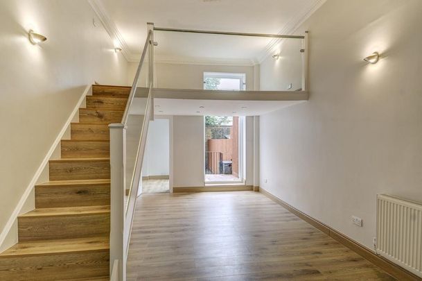 2 bedroom property to let - Photo 1