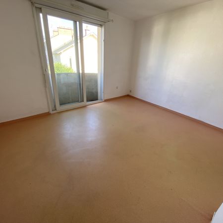 Location Appartement 1 pièce 20m² RODEZ 12000 - Photo 4