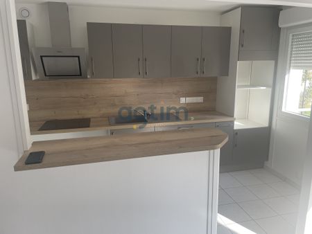 Location Appartement 3 pièces 61m² ST FULGENT 85250 - Photo 4