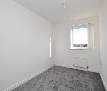 4 bedroom townhouse to rent - Photo 3