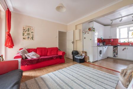 3 Bed Flat, Dent House, SE17 - Photo 4