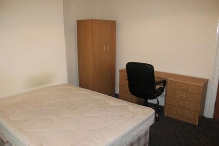 4 bedroom house to rent - Photo 2