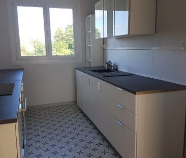 Location Appartement 4 pièces 66m² ROUSIES 59131 - Photo 1
