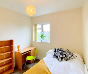 Fantastic 4 student bedroom property - Photo 6