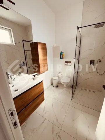 Casă spațioasă de închiriat în Dezmir | 3 dormitoare | Panouri solare | Confort & eficiență - Photo 3
