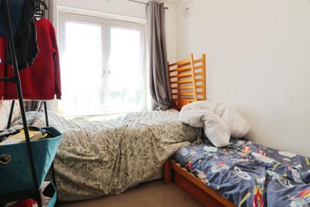 Longwood Avenue, Langley - Photo 5