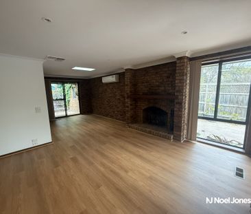 2/4 Iramoo Street, BALWYN - Photo 1