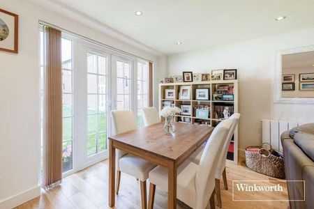 Hamlet Square, Golders Green, London, NW2 - Photo 2