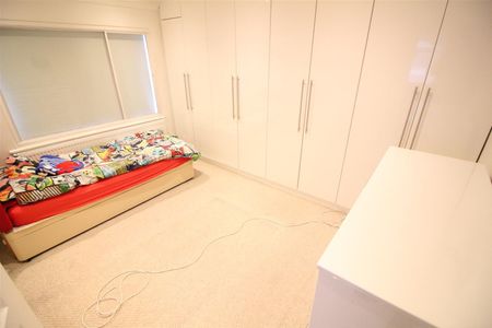 Byron Avenue, Hounslow - Photo 4