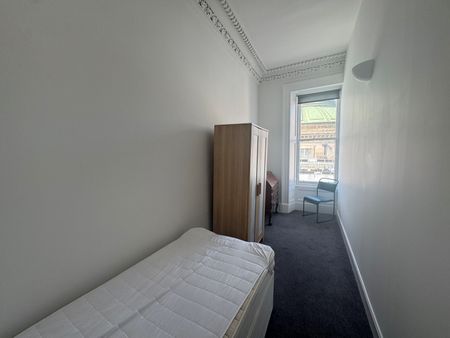 4 bedroom apartment to rent - Photo 3