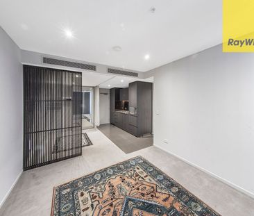 Executive Studio Apartment On Level 24 With CBD Views - Must View - Photo 3