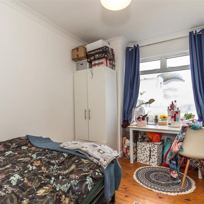 3 bedroom flat to rent - Photo 1