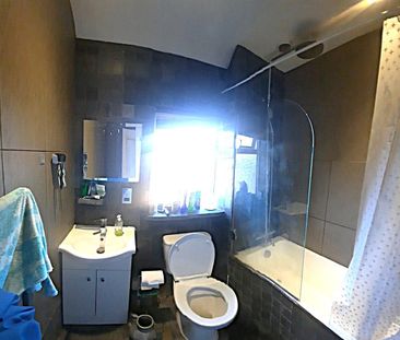 2 Bed Terraced House, Manton Crescent, NG9 - Photo 6