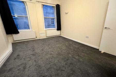 Bond Street - Photo 4