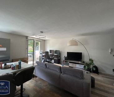 Location Appartement 2 pièces 47m² VILLEFRANCHE SUR SAONE 69400 - Photo 2