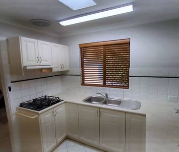 4x2 House in Huntingdale with Patio - Photo 6
