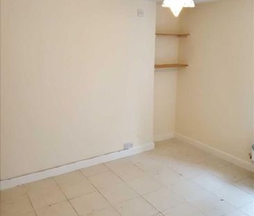 3 bedroom apartment to rent - Photo 4